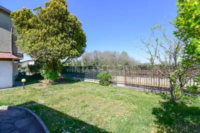 Casa Indipendente in vendita, Via Spluga, Cantù