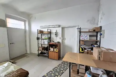 Magazzino in vendita, Via Carducci, Cantù