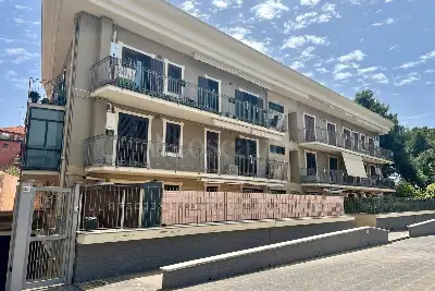 Magazzino in affitto, Via C. Colombo, Tremestieri Etneo