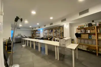Negozio in vendita, Via Vulcano, Giardini-Naxos
