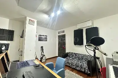 Magazzino in vendita, Via Giambellino, Milano