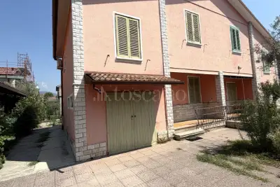 Villa Bifamiliare in vendita, Via Nona, Brescia