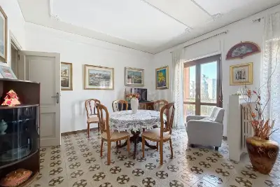 Casa in vendita, Via Madrid, Sassari