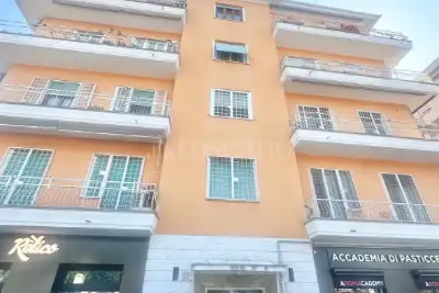 Casa in vendita, Piazza di Cinecittà, Roma