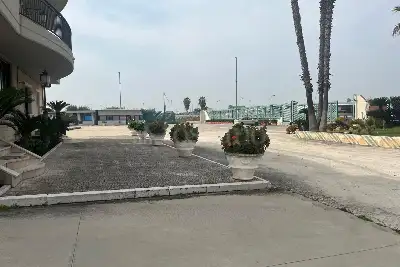 Capannone in vendita, Strada Statale 16 Adriatica, Cerignola