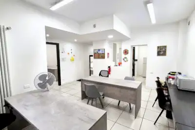 Ufficio in vendita, Via Ariberto da Intimiano, Cantù