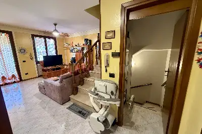 Villino a Schiera in vendita, Via Donatello, Brescia