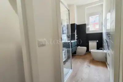 Casa in vendita, Via Venosa, Milano