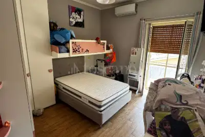 Casa in vendita, Via Luigi Sica, Roma
