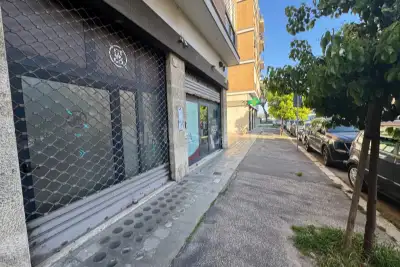 Negozio in affitto, Via di S. Angela Merici, Roma