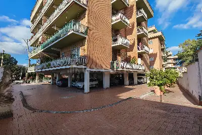 Casa in vendita, Via Vincenzo Tomassini, Roma