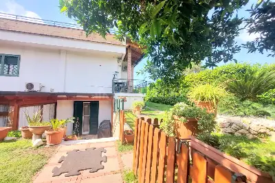 Villa in vendita, Via Pietrarsa, Pozzuoli