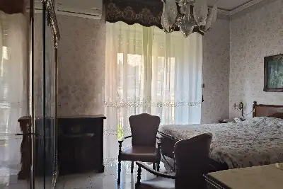 Casa in vendita, Via Montebello, Catania