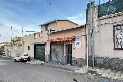 Magazzino in affitto, Via dell'Oro, Catania
