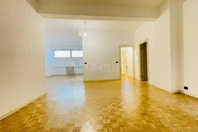 Ufficio in vendita, Via Vincenzo Monti, Milano