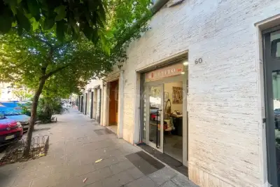Attività Commerciale in vendita, Via Padova, Roma
