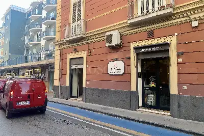 Negozio in affitto, Via Verdi , Caserta