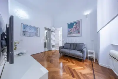 Casa in vendita, Via Castelfidardo, Roma