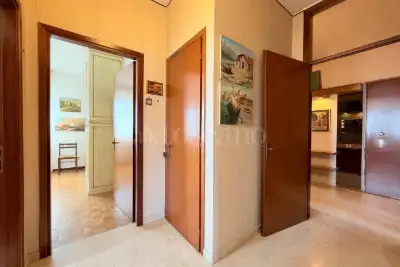 Casa in affitto, Via Antonio Gramsci, Opera
