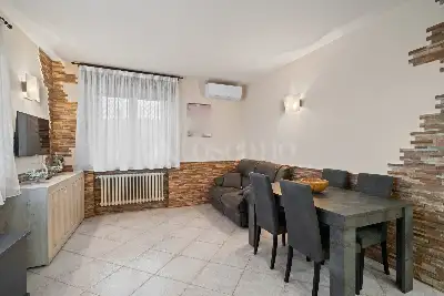 Villa in vendita, Via Barcuzzi , Lonato del Garda