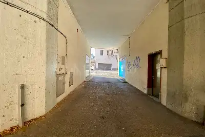 Magazzino in vendita, Viale Italia, Brescia