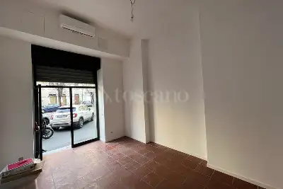 Negozio in affitto, Via Piacenza, Milano