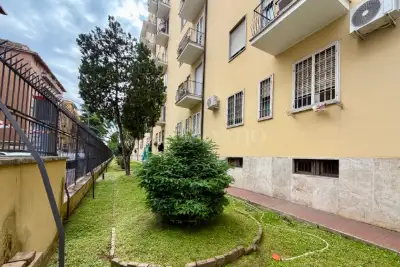 Casa in vendita, Via Valerio Flacco, Roma