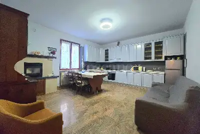 Villa in vendita, Via F. Petrarca, Sarezzo