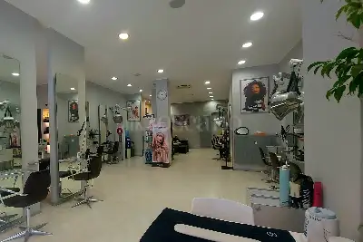 Negozio in affitto, Via dei Tulipani, Milano