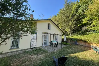 Villa in vendita, Via Montecalvo, Pianoro