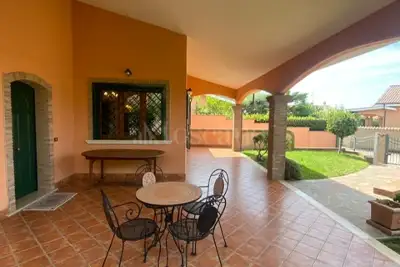 Villa in vendita, Via Afrodite, Pomezia