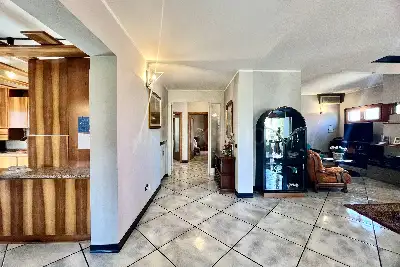 Villa in vendita, Via Pratomaggiore , Desenzano del Garda