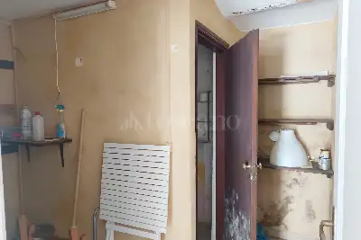 Negozio in vendita, Via Savoia, Siracusa