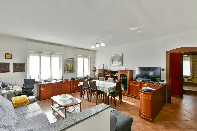 Casa in vendita, Via Benvenuto Cellini, Cantù