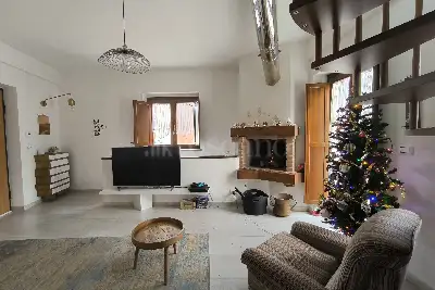 Casa Indipendente in vendita, Via Centrale, L'Aquila