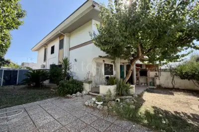 Villa Plurifamiliare in vendita, Via dei Frassini, Anzio