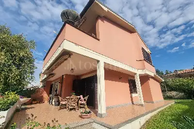 Villa in vendita, Via Montiglioni, Grottaferrata