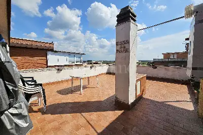 Superattico in vendita, Via Gran Bretagna, Pomezia