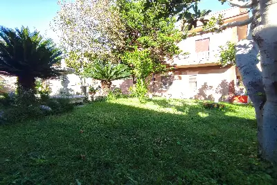 Casa in vendita, Via degli Atlantici, Roma