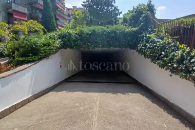 Box in vendita, Via Raffaello Sanzio 7, Milano