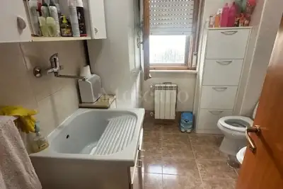 Casa in vendita, Via Pietro Nenni, Pomezia