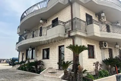 Capannone in vendita, Strada Statale 16 Adriatica, Cerignola