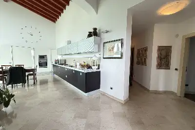 Villa in vendita, Via Mariola, Gussago