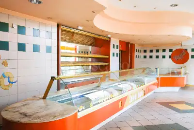 Negozio in affitto, Via Filippo Meda , Roma