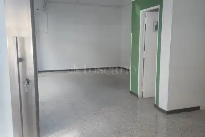 Negozio in affitto, Via Antonio Gramsci, Avezzano