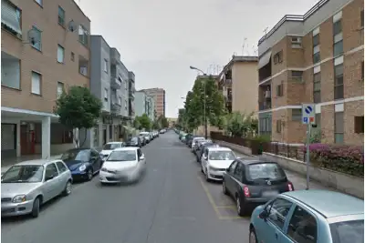 Negozio in vendita, Via Terenzio, Latina