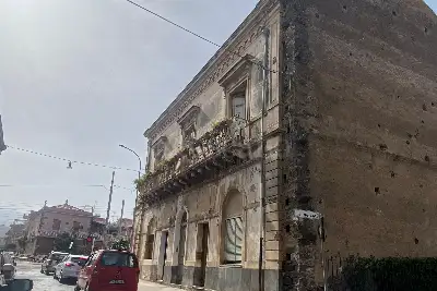 Casa Indipendente in vendita, Via Vittorio Emanuele IIIº, Fiumefreddo di Sicilia