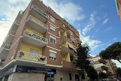 Negozio in vendita, Via Federico Paolini, Roma