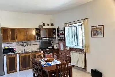 Casa in vendita, Via Massa Fiscaglia, Roma