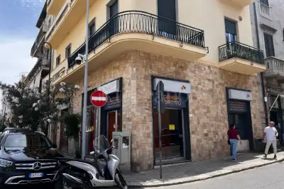 Negozio in affitto, Via Miraglia, Reggio di Calabria
